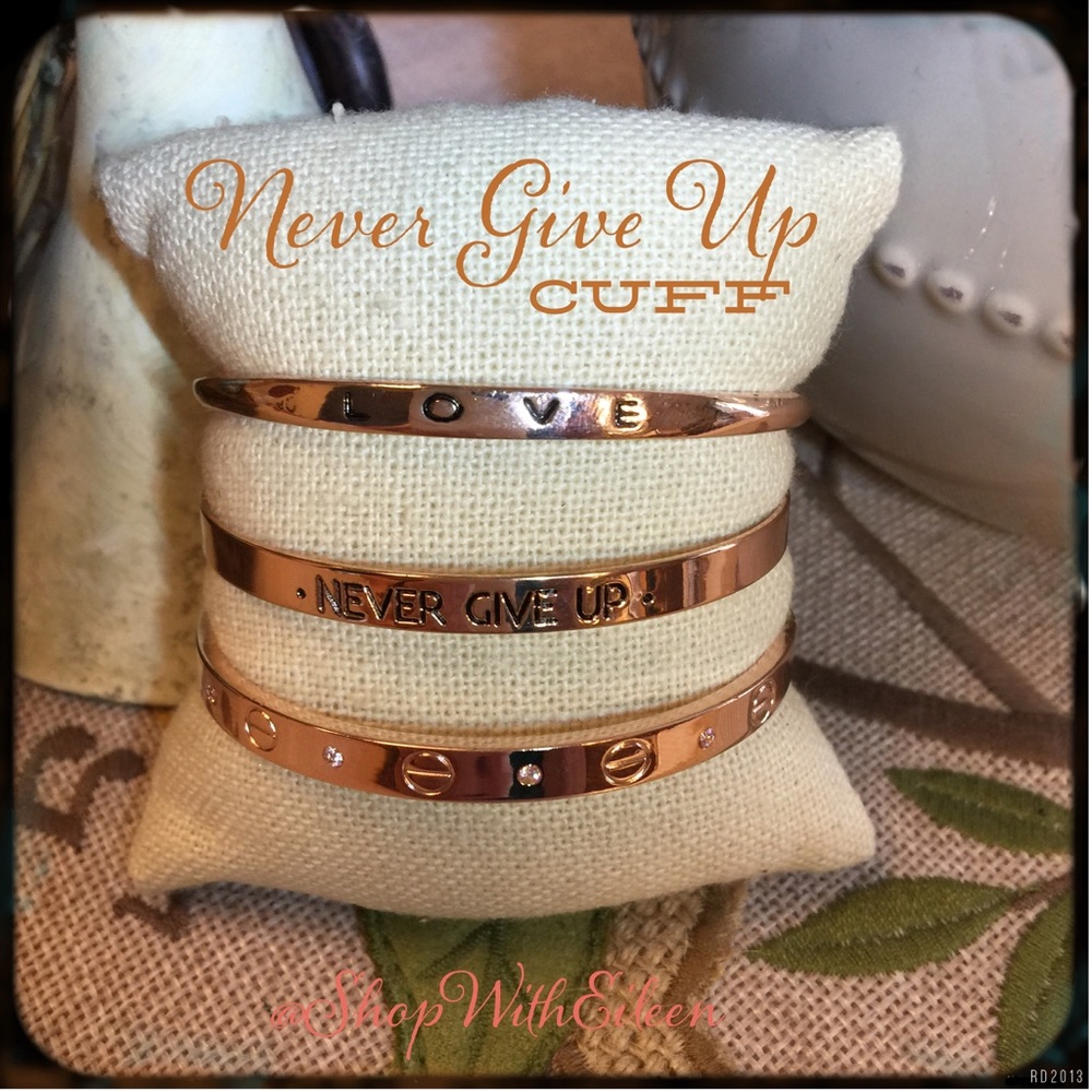 NEVER GIVE UP RG Inspirational Mantra Cuff